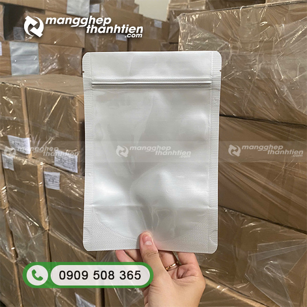 Mẫu t&uacute;i zip bạc 1 mặt gi&uacute;p dễ quan s&aacute;t sản phẩm b&ecirc;n trong