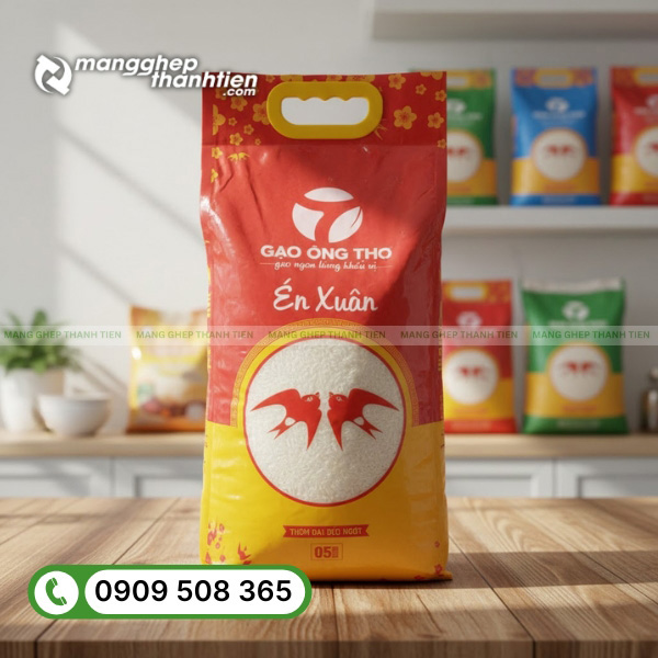 Mẫu t&uacute;i đựng gạo 2kg thiết kế theo nhận diện thương hiệu.