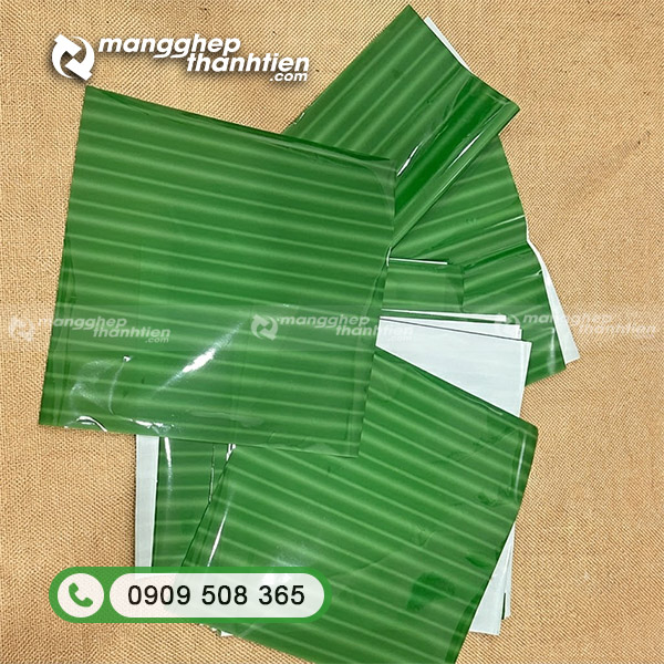 Màng lá chuối nhựa trang trí và lót mẹt thực phẩm
