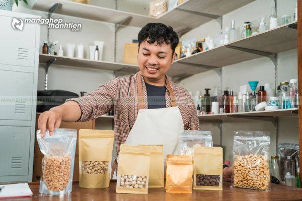 Bao bì cấp 1 trong đóng gói sản phẩm thực phẩm và mỹ phẩm.