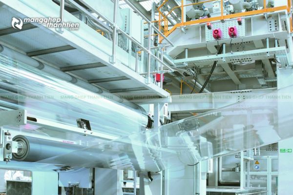 Dây chuyền sản xuất màng BOPP nhựa hiện đại tại nhà máy