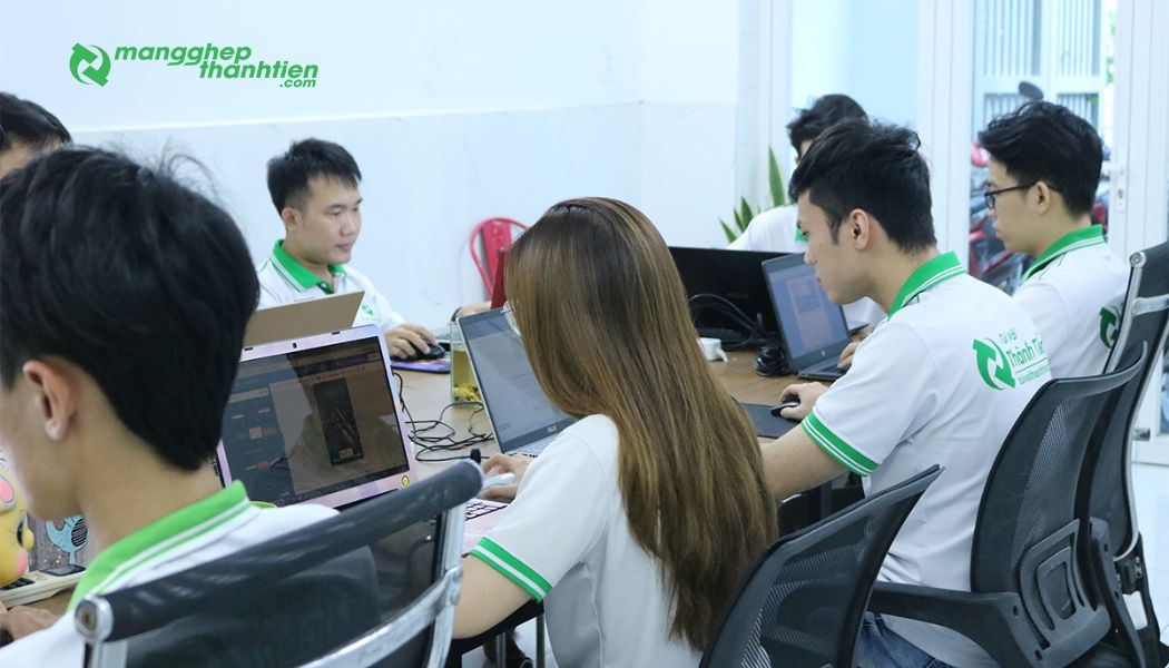 Đội ngũ nh&acirc;n vi&ecirc;n chuy&ecirc;n nghiệp 